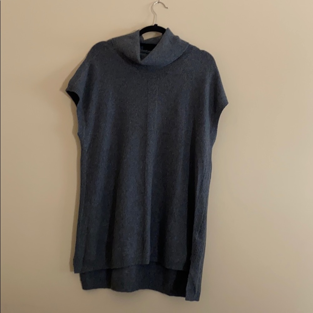 Short-sleeved Turtleneck Sweater